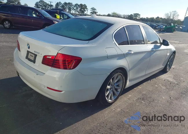 WBAXA5C57ED689824: 44605732