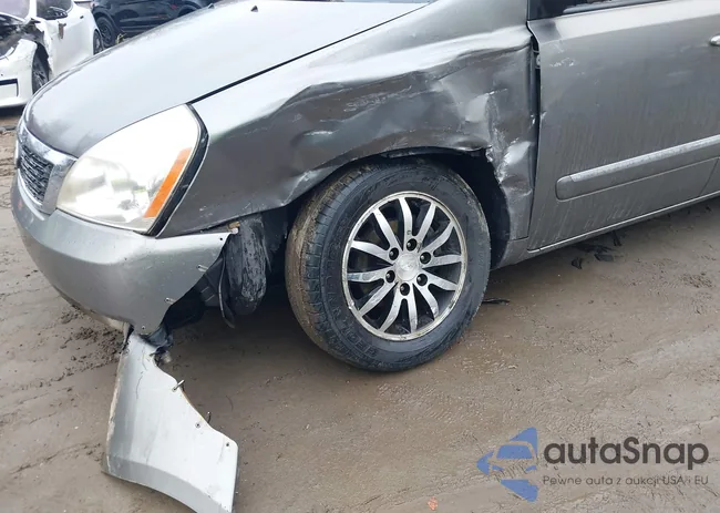 KNDMH4C75B6382939: 44605831