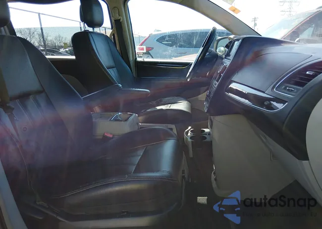 2C4RC1BG3ER208725: 44605410