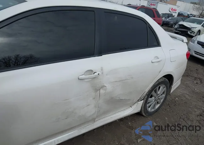 2T1BU4EE8AC497752: 44605439