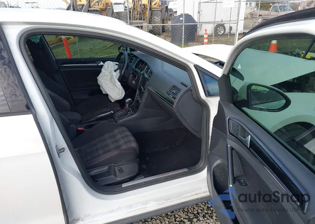 3VW4T7AU6FM056837: 44606734