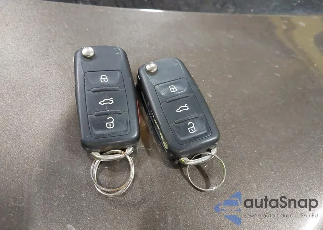 3VWD07AJXFM220749: 44606911