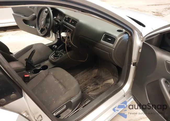 3VW1K7AJ7EM410049: 44606989