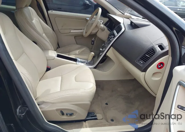 YV4960DZXA2060000: 44606397