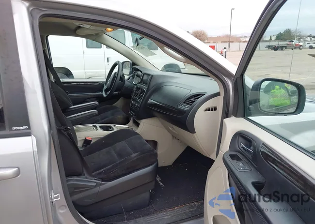 2C4RDGCG1ER262135: 44607073