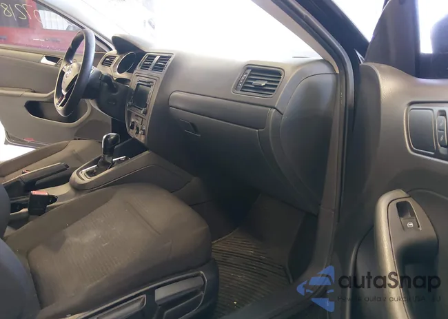 3VW2K7AJ3FM338563: 44607218