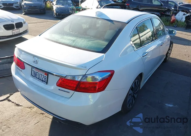 1HGCR6F50FA012405: 44607417