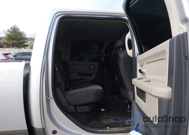 3D7UT2CL8AG172306: 44608747