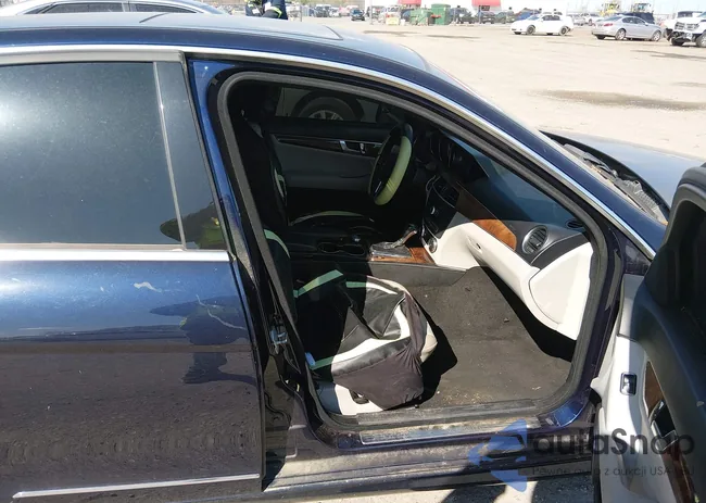 WDDGF4HB0CA609393: 44608236