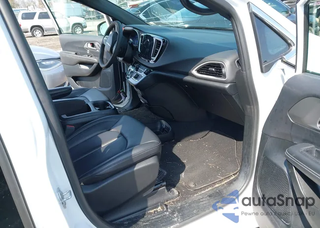 2C4RC1BG5SR556294: 44608249