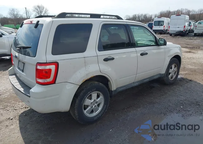 1FMCU9D77BKB92033: 44609778