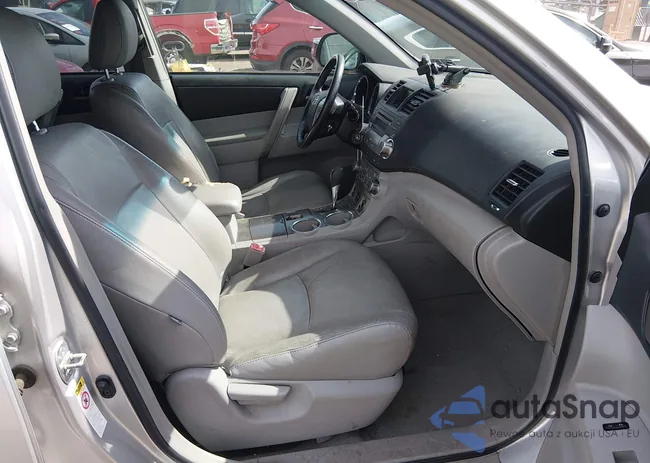 5TDKK3EH0AS005751: 44609836