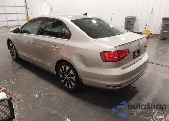 3VW637AJ3FM418198: 44609872