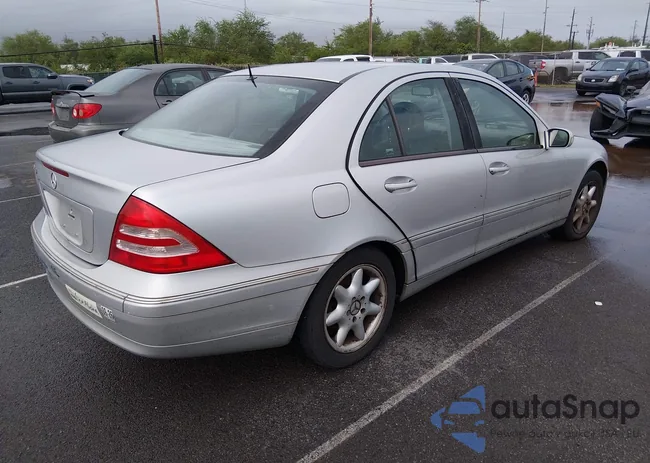 WDBRF61J83A411899: 44609130