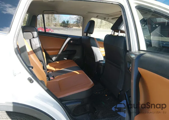 JTMDJREV6HD102219: 44609317