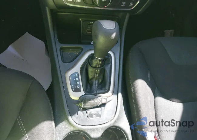 1C4PJLCB6GW160255: 44610446