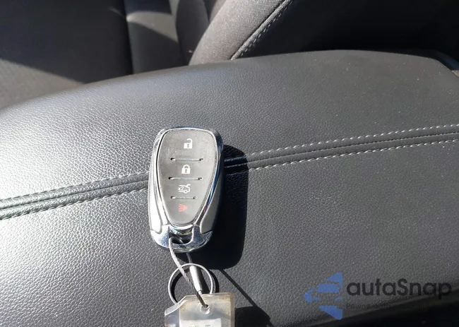 1G1ZD5ST4NF136211: 44610557