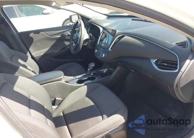 1G1ZD5ST4NF136211: 44610557