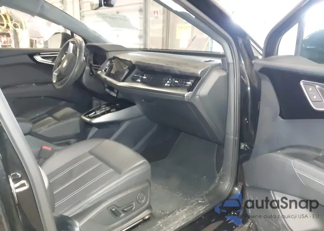 WA1LUBFZ4RP066374: 44610573