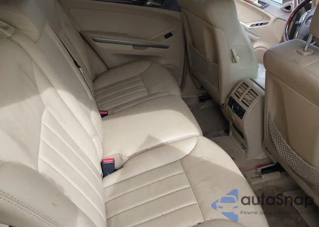 4JGBB72E28A338621: 44610101