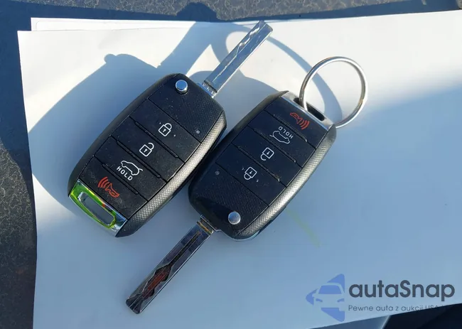 KNDJN2A26J7533643: 44610192