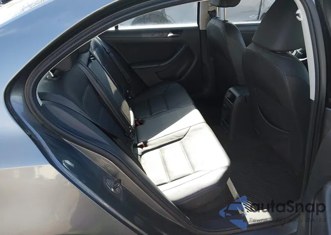 3VWDP7AJ0CM303811: 44610327