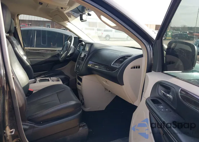 2C4RC1BGXCR277909: 44611851