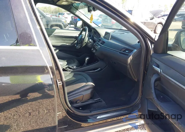 WBXHT3C32GP887994: 44611105