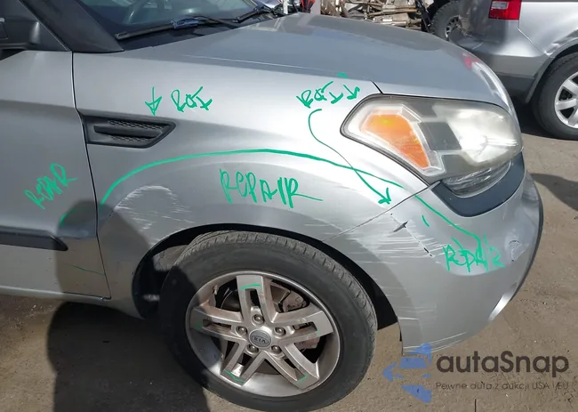 KNDJT2A2XA7140797: 44611343