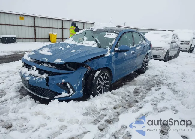 3VW7X7BU9SM090135: 44612823