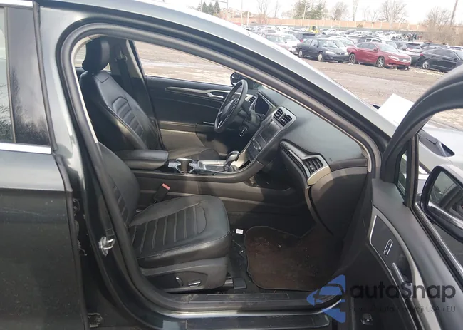 3FA6P0HD5FR250748: 44612208