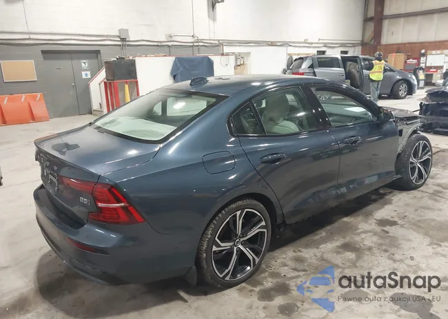 7JRL12TM1RG284670: 44613859