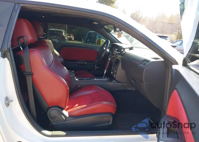 2C3CDYCJ6DH666001: 44613977