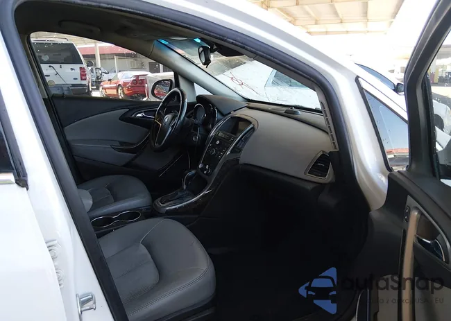 1G4PP5SK2G4117468: 44613053