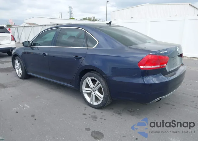 1VWBN7A33EC105565: 44614147