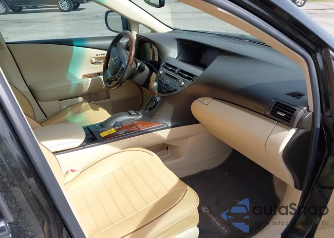 2T2ZK1BAXFC180529: 44616422