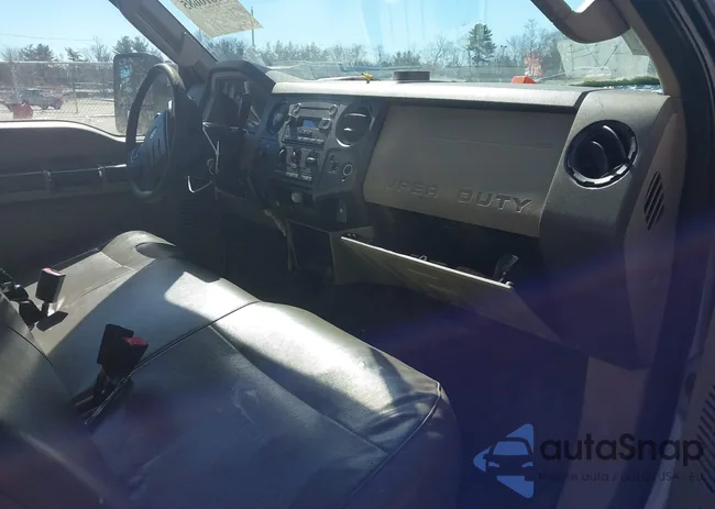 1FTNF2B56AEA62080: 44616685