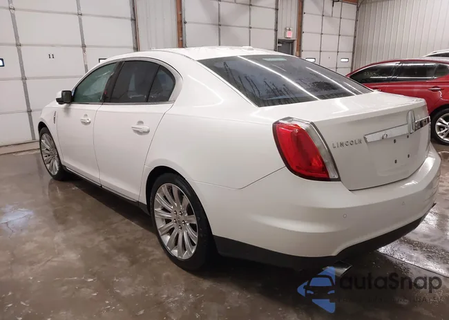 1LNHL9FTXBG609568: 44617685