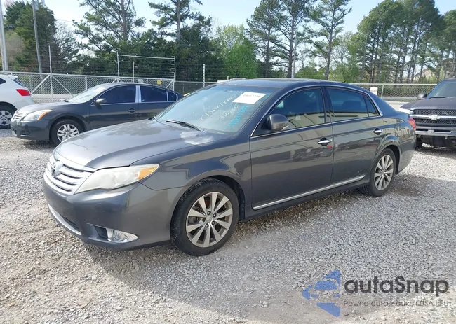 4T1BK3DB2BU390736: 44617739