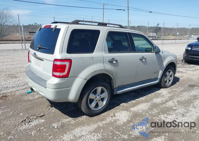 1FMCU031X8KB85062: 44617791