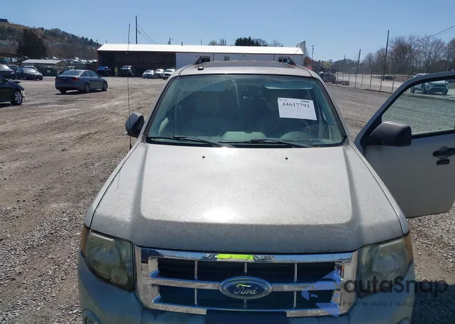 1FMCU031X8KB85062: 44617791