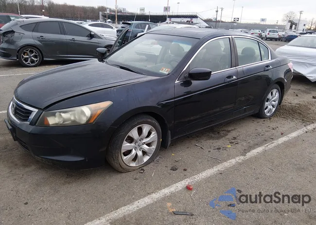 1HGCP26839A182240: 44617806