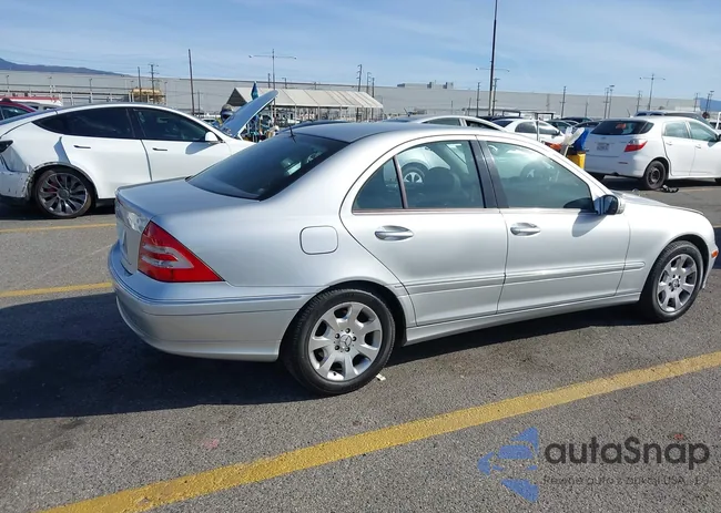 WDBRF54H16A905075: 44617866