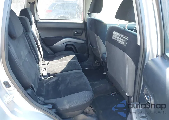 JA4AT2AW6AZ016205: 44618525