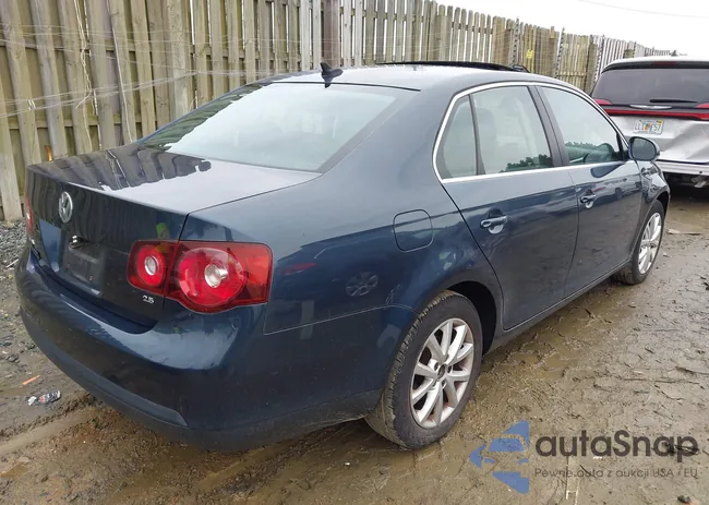 3VWRZ7AJ4AM054605: 44618782