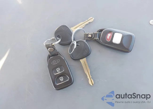 KNDPB3A26B7098312: 44618982