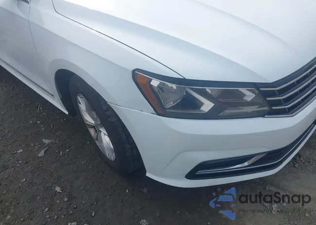 1VWAT7A30GC007940: 44618319