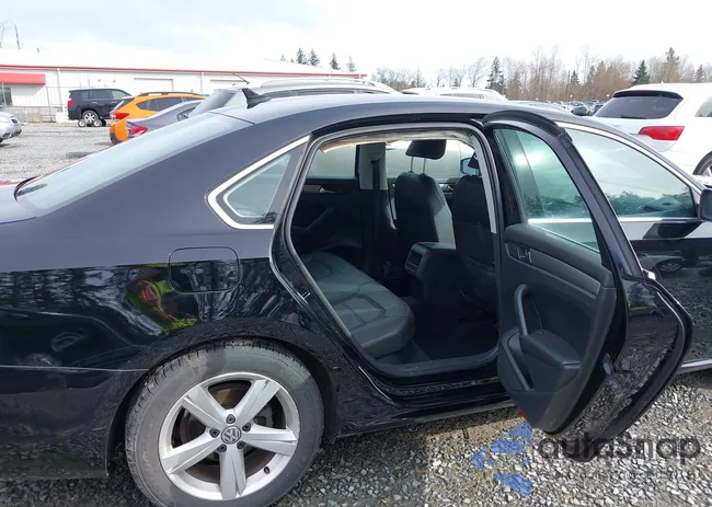 1VWAT7A31EC038661: 44619475