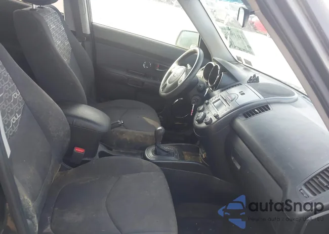 KNDJT2A20B7294873: 44619655