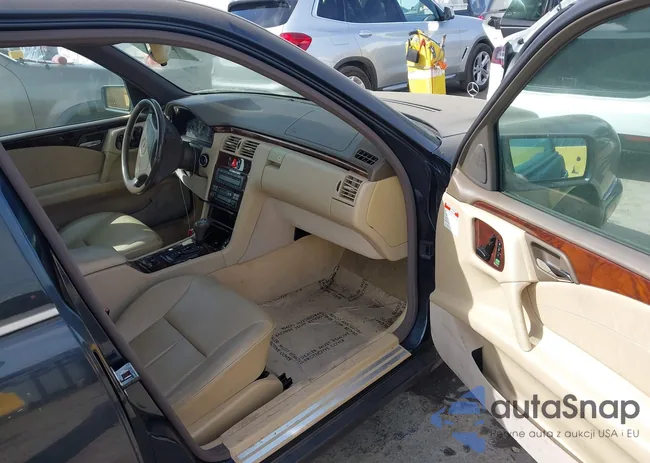 WDBJF55F9VA286735: 44619748